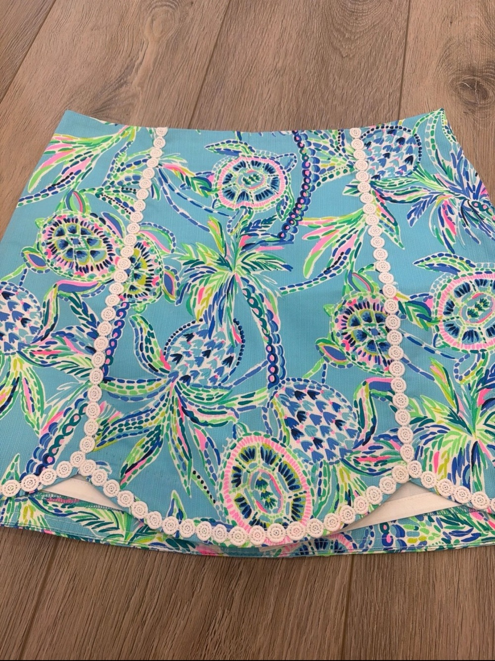 Lilly Pulitzer Patty Skort - Picture 3 of 7
